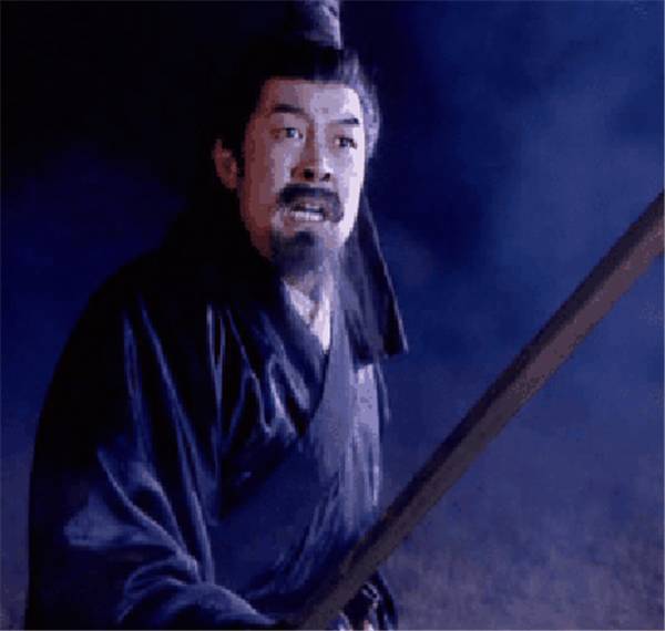 毕业于上戏，影剧音三栖发展，亦正亦邪，被誉为天下第一太监