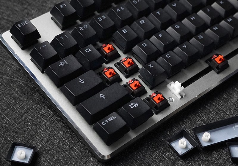 无线电竞键鼠套装,手游吃鸡未来之役外设键鼠测评