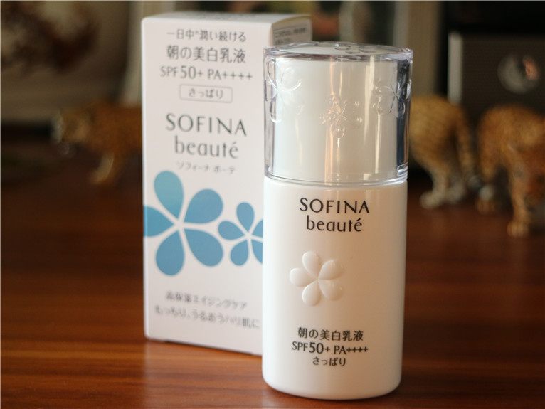 阳光越来越强，这些好用的防晒霜必不可少