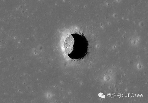 月球表面出现神秘黑洞,月球是否真的像传闻一样是外星人