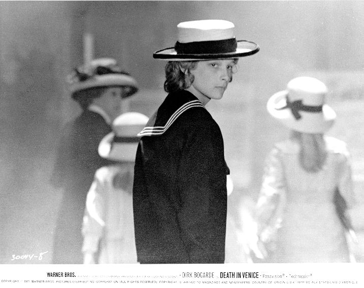 从默片时代到魔法学校，英国银幕上的同志暧昧情愫