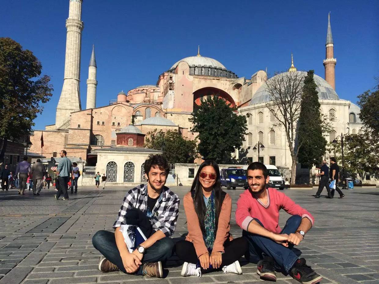 勇敢不是一味的追求而是放弃,人生在于勇敢和选择