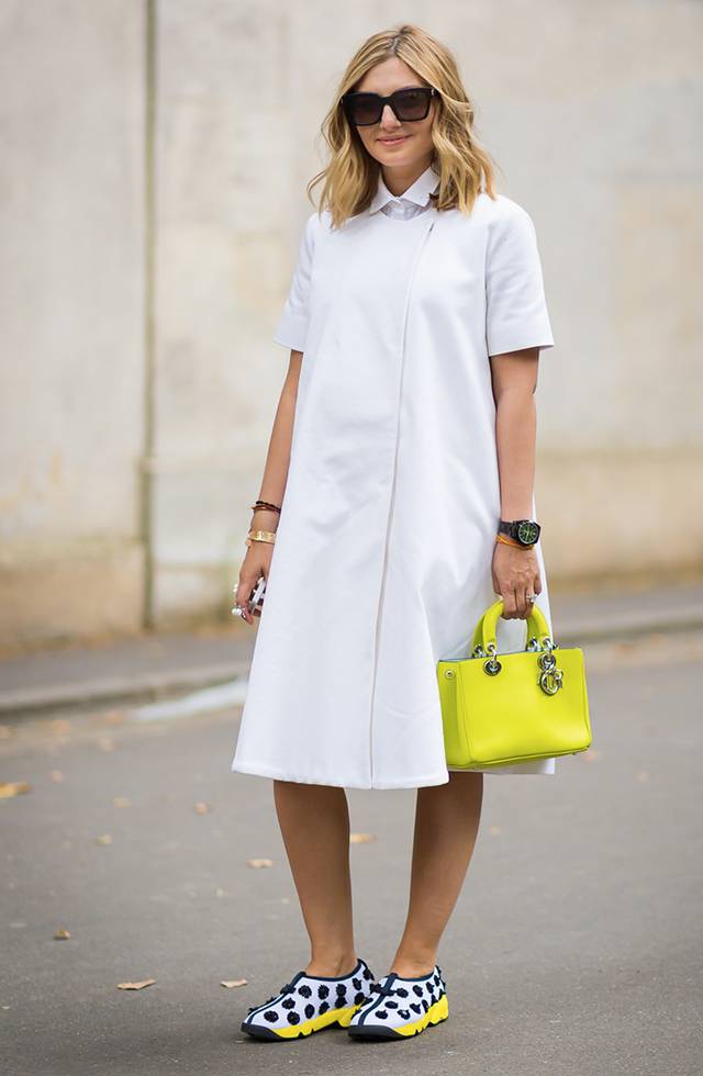 刘雯最新穿搭卡其色老爹鞋,刘雯穿的运动鞋有哪些