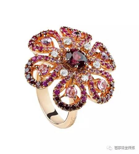 “范小胖”改名了?来不及甩肉的小长假,超显瘦的高级灰得配这些珠宝!