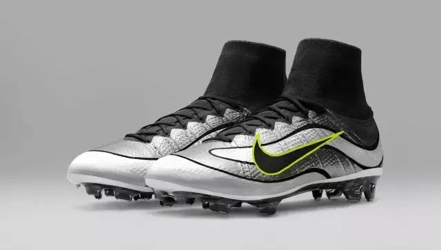 他们都穿什么篮球鞋,他们穿着什么用英语怎么说