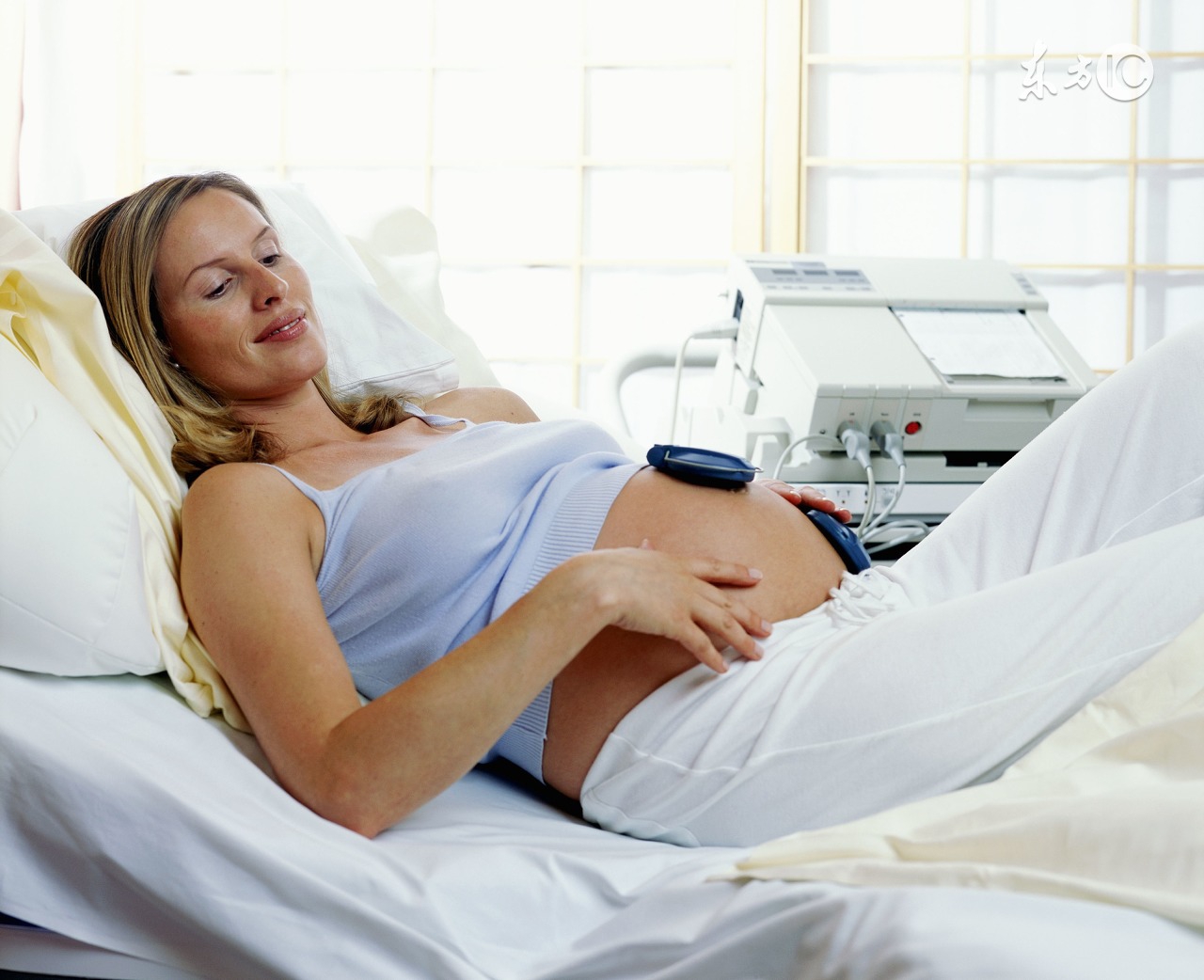 前三个月过完出现阴道出血，可能是这个原因！