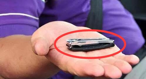 车主注意了放哪些东西扣12分,车上放三样东西不能扣分