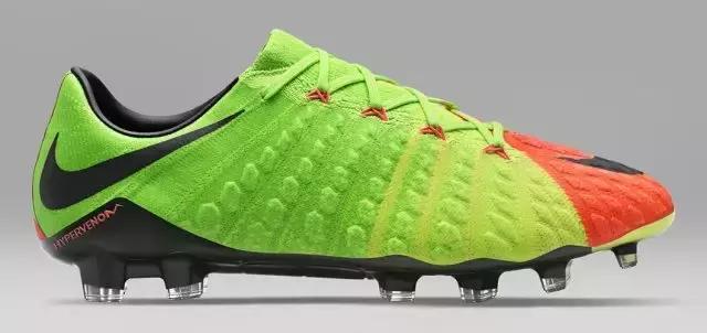 他们穿什么用英文怎么说,他们穿着什么用英文怎么说