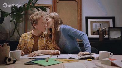 只需拥有它，在家玩亲亲都有情趣，贵族狗粮尊享