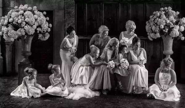 国外创意婚纱摄影作品,激发摄影师灵感的创意婚纱照