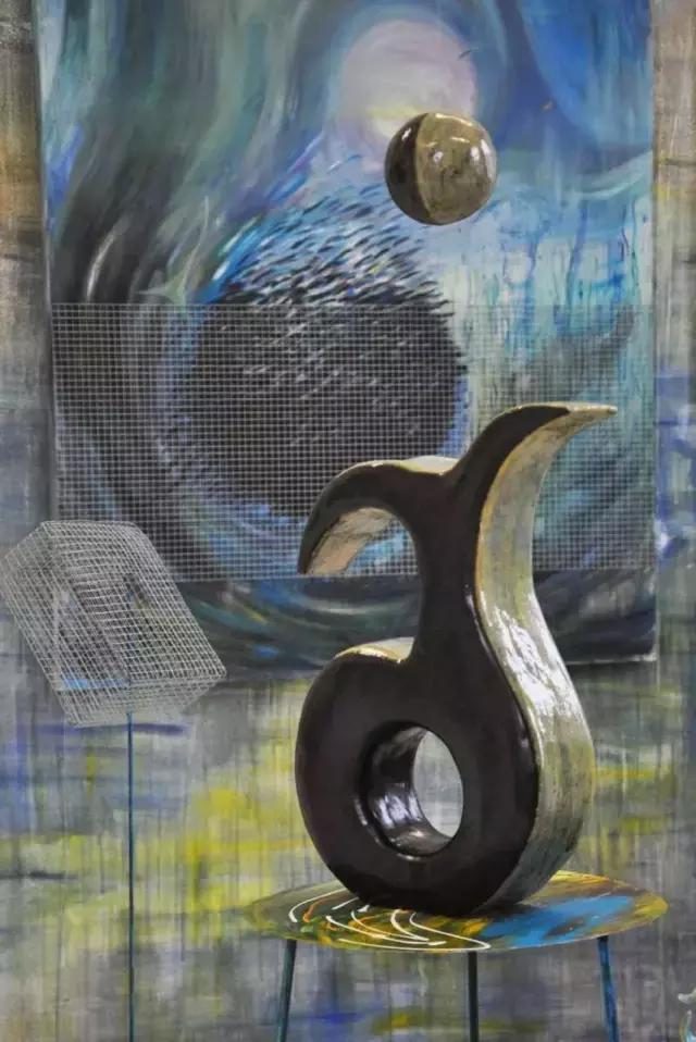 万锐：英伦岛归来的艺术“精灵”