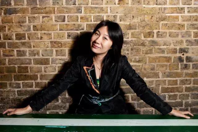 万锐：英伦岛归来的艺术“精灵”