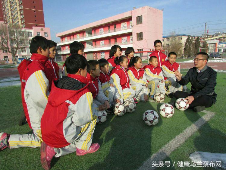 巩建伟,集宁区光明街小学校长巩建伟