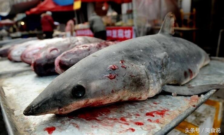 这6种美食建议远离别不当回事,可怕的四种美食一定要小心