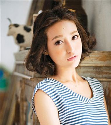 2款简单的盘发优雅更显气质,好看又减龄的法式编发简单又好学