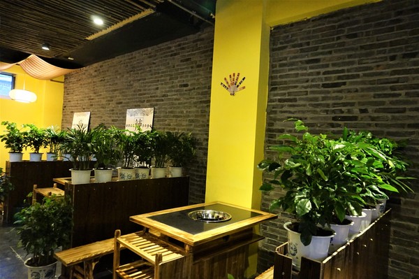 昆明是中国著名的春城,昆明是远近闻名的春城