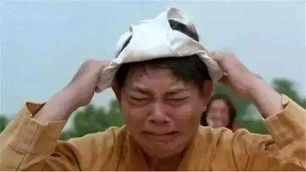 星爷金刚腿和铁头功,还记得功夫巨星李小龙吗