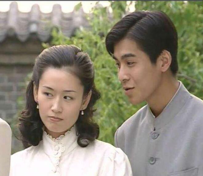 金粉世家经典八姐片段,金粉世家大哥和八妹的画面