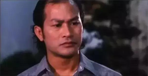 洪金宝被军官打是什么电影,当年被李小龙暴揍的洪金宝