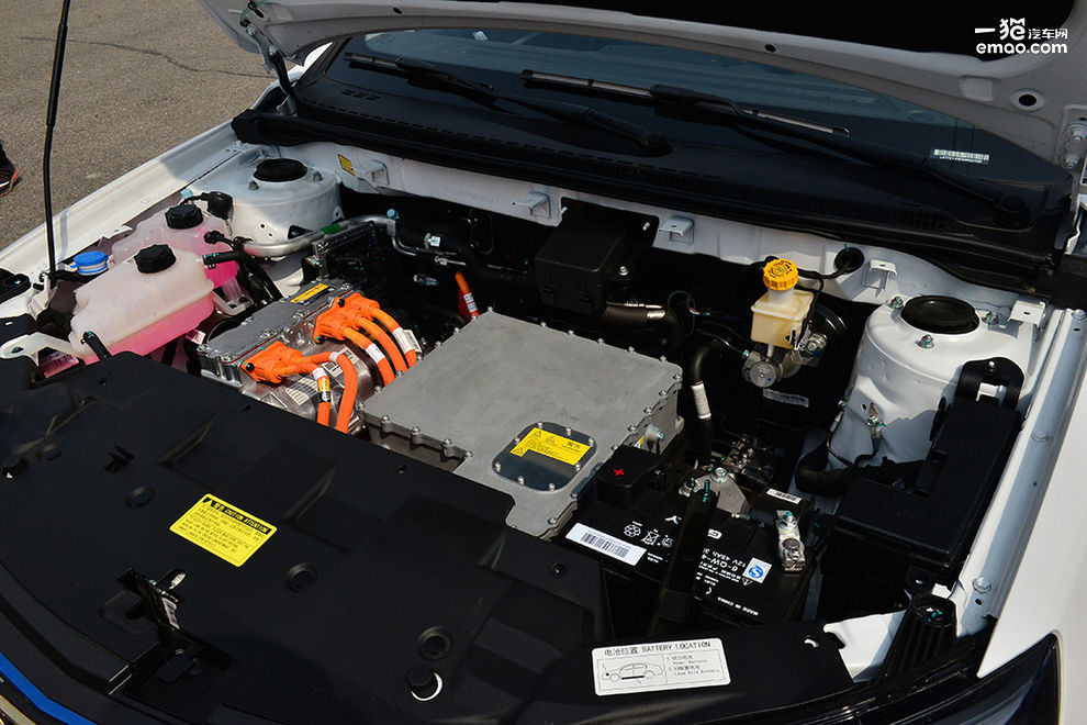 吉利帝豪ev400实际续航实测,吉利帝豪ev300详细介绍