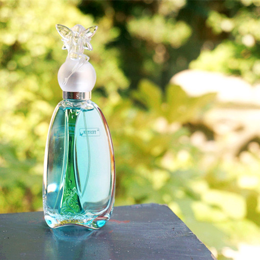 小清新香水推荐学生平价,希汀小清新与绿茶香水