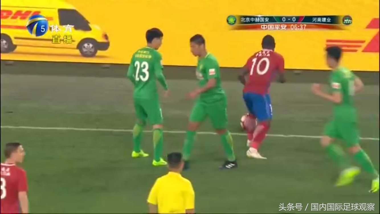 裁判专家：陈志钊踩高拉特未被罚下很正确任航肘击特维斯逃红牌