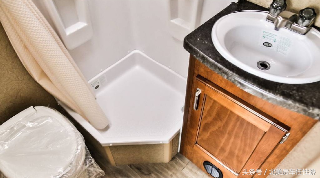 lance2185拖挂房车,法国465拖挂房车