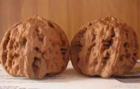 黄筋文玩核桃,文玩核桃一红一黄怎么办