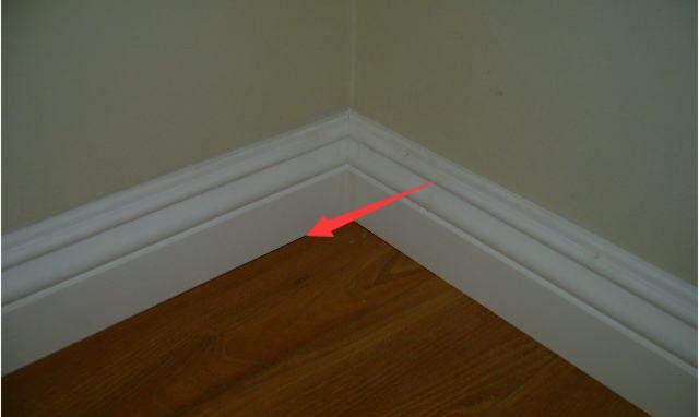 家里装修好了没贴墙角线怎么办,家里装修踢脚线一般贴哪一种好