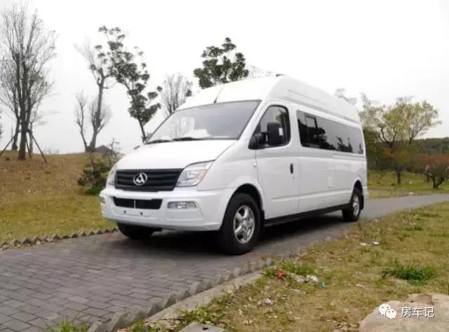 小空间大行程,大通原厂2018款b型房车体验