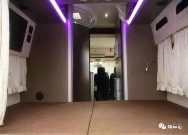 小空间大行程,大通原厂2018款b型房车体验