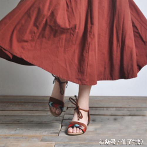 棉麻裙子配5款鞋，秒晋升文艺女青年