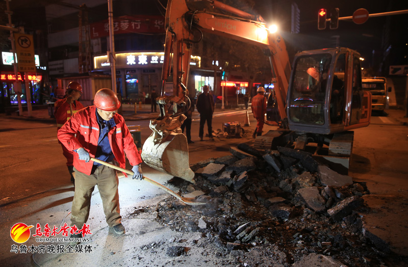 乌鲁木齐供水管破裂,龙泽路管道破裂跑水