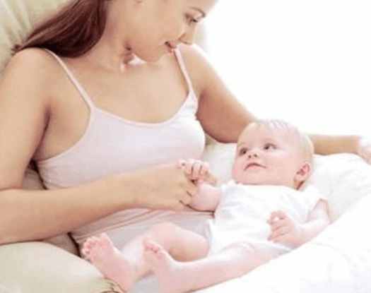 小产后多久可以洗澡洗头发,狗狗产后多久可以洗澡