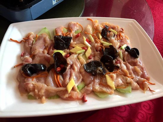 老奶奶都不扶就扶你什么梗,老奶奶不扶就服你下一句