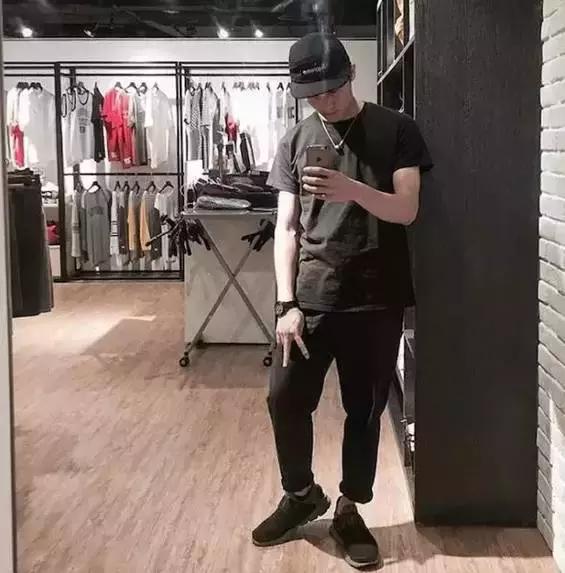 有袜套的鞋怎么搭配,适合搭白袜套的鞋