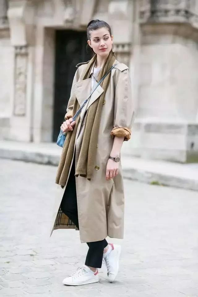 小白鞋清洁去污净怎样使用,小白鞋变黄了变脏了怎么刷白妙招