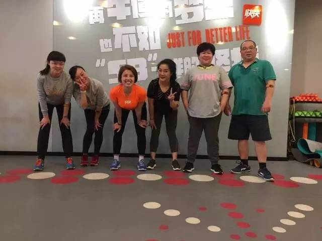 膝盖疼一招自愈的运动,治愈膝盖痛的运动方法