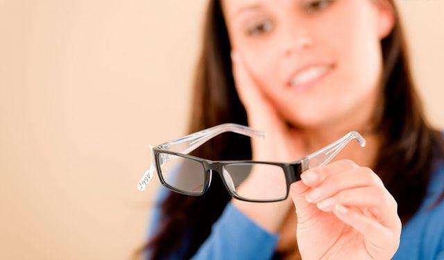 未来仿生眼镜治疗近视,近视仿生眼镜