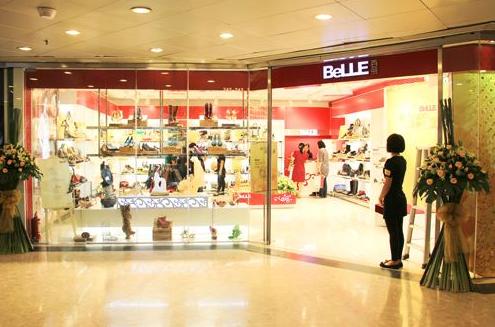 2万家店正被瓦解！“键盘侠”身下残喘的百丽如何自我救赎？