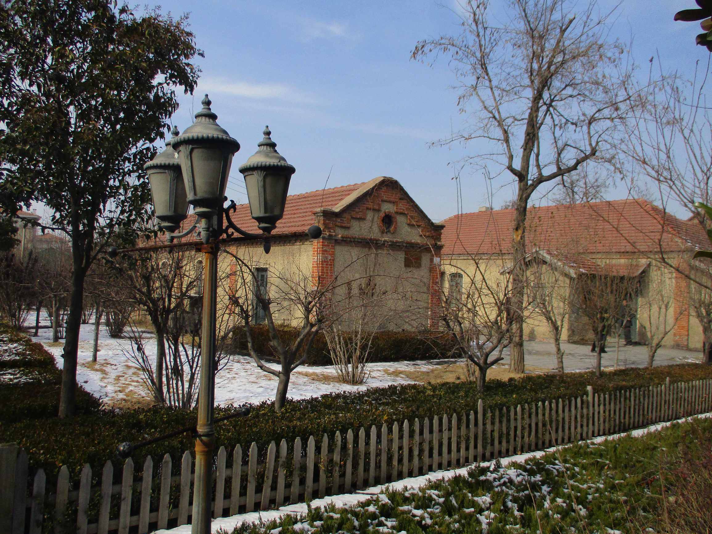 坊茨小镇游览,坊茨小镇游览攻略