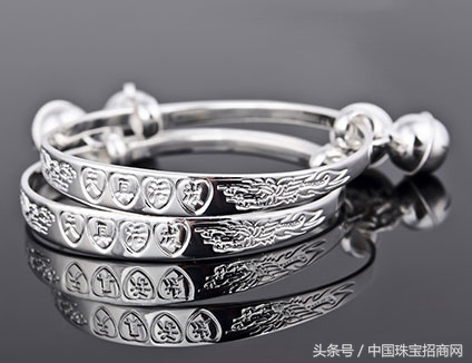 银饰氧化怎么处理最简单的,银饰遇硫磺皂变黑后的清洗方法