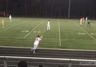 足球gif爆笑动图,足球十大搞笑进球动图最新