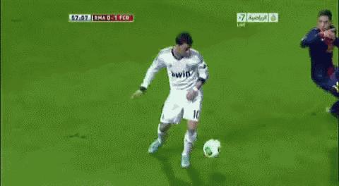 齐达内停球的正确方法,齐达内正确停球技巧