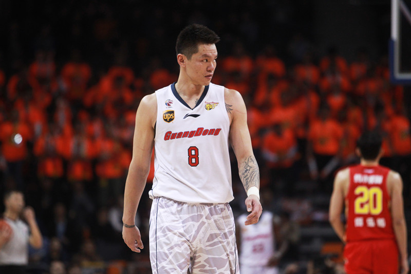 男篮功勋曾因组合拳名扬赛场婚内出轨富二代小三