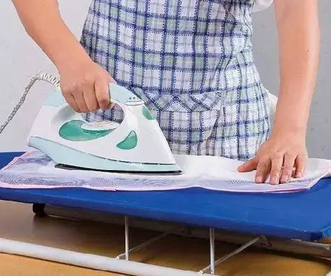 刚买的围巾怎么洗,丝巾买回来怎么洗