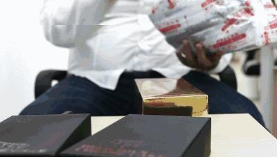 1月仅售7天的芝士条,身家过亿照样排队!谁给你的自信?