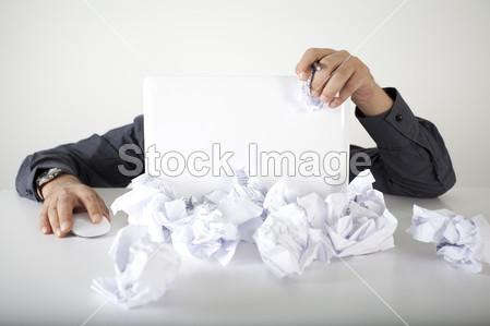 网上兼职要身份证等信息安全吗,网上兼职要交报名费靠谱吗