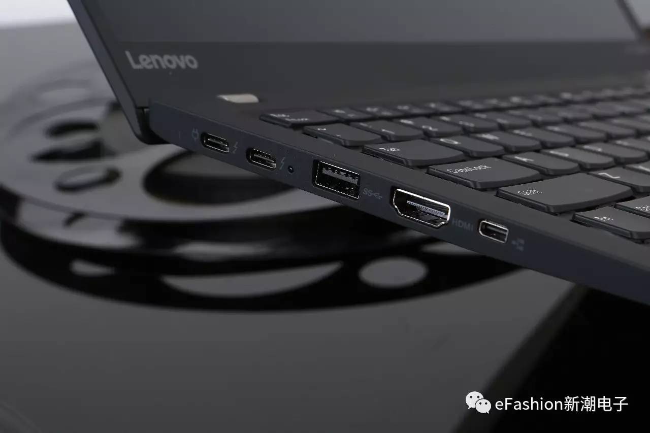 各年份thinkpad x1 carbon外观特征 (thinkpad x1 titanium 2022评测)