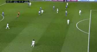 帽子戏法带领皇马进军四强,首战即梅开二度帮助皇马赢球